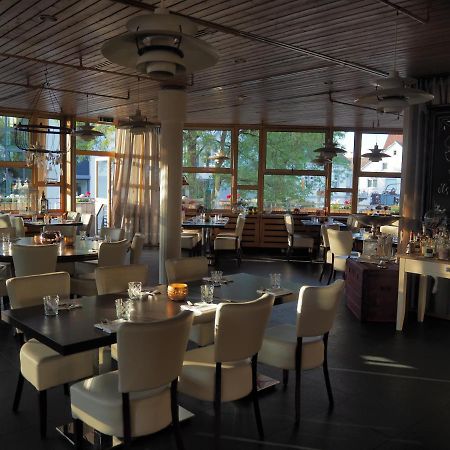 אהינגן Hotel „Zur Linde“ מראה חיצוני תמונה