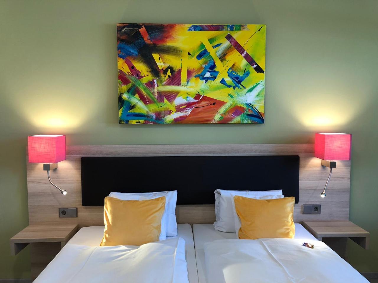 אהינגן Hotel „Zur Linde“ מראה חיצוני תמונה