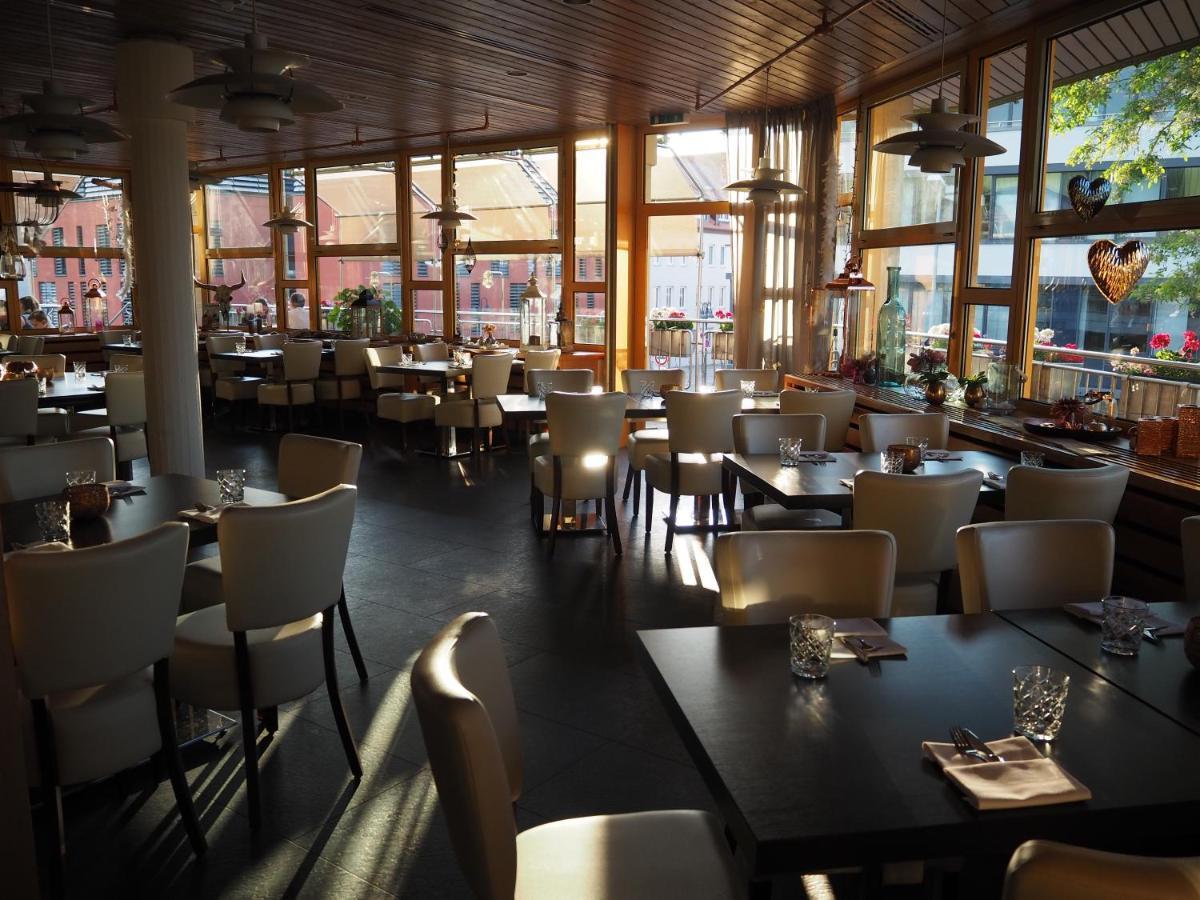 אהינגן Hotel „Zur Linde“ מראה חיצוני תמונה